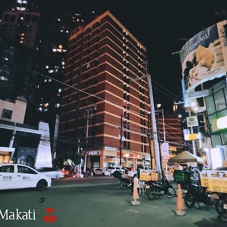 Makati Suites At Travelers Inn 마카티 외부 사진