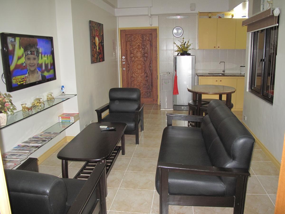 Makati Suites At Travelers Inn 마카티 외부 사진