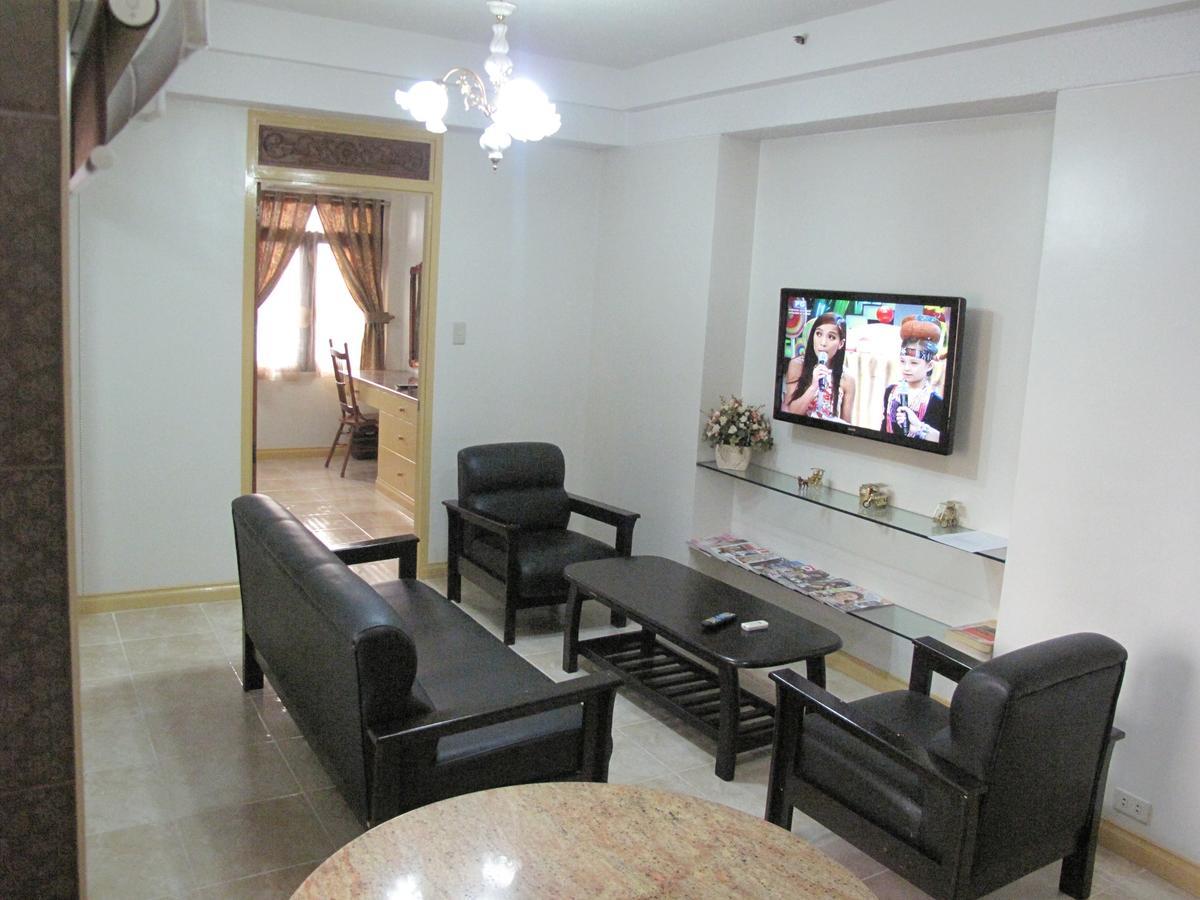 Makati Suites At Travelers Inn 마카티 외부 사진