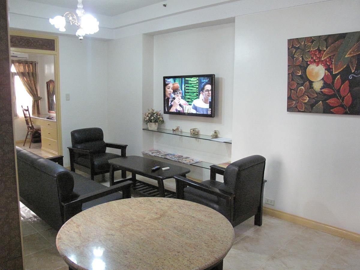 Makati Suites At Travelers Inn 마카티 외부 사진